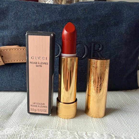 Gucci Other - Gucci Rouge à Lèvres Satin Lipstick - Red ( Janet Rust)